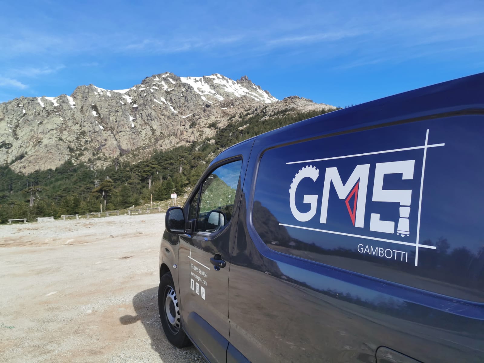 Véhicule et chantier GMS en Corse
